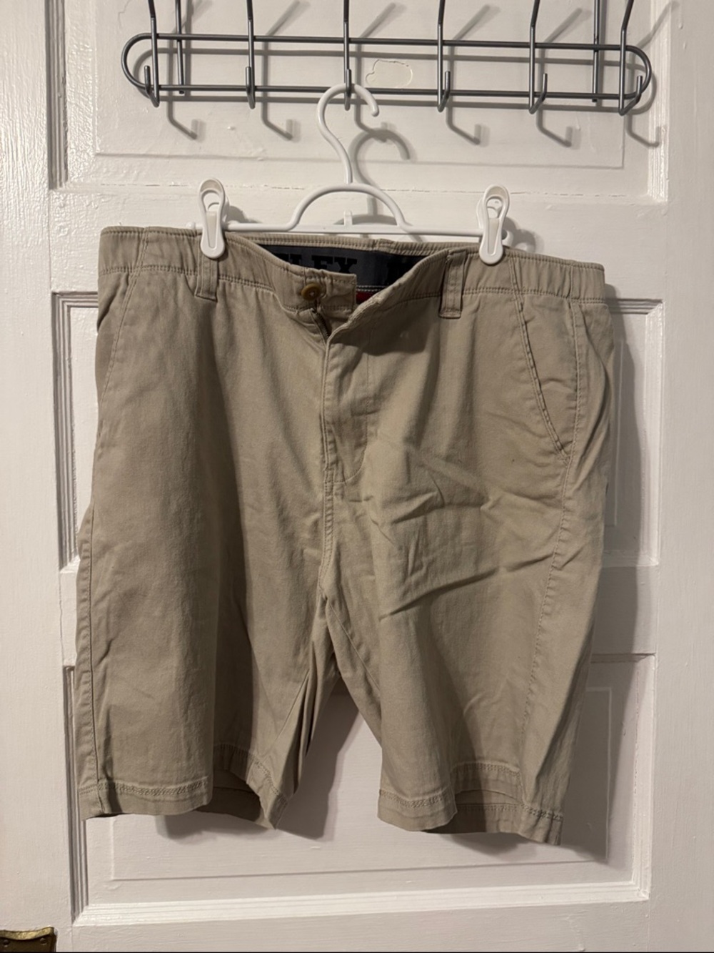 Men's Flat Front Casual Shorts in Khaki